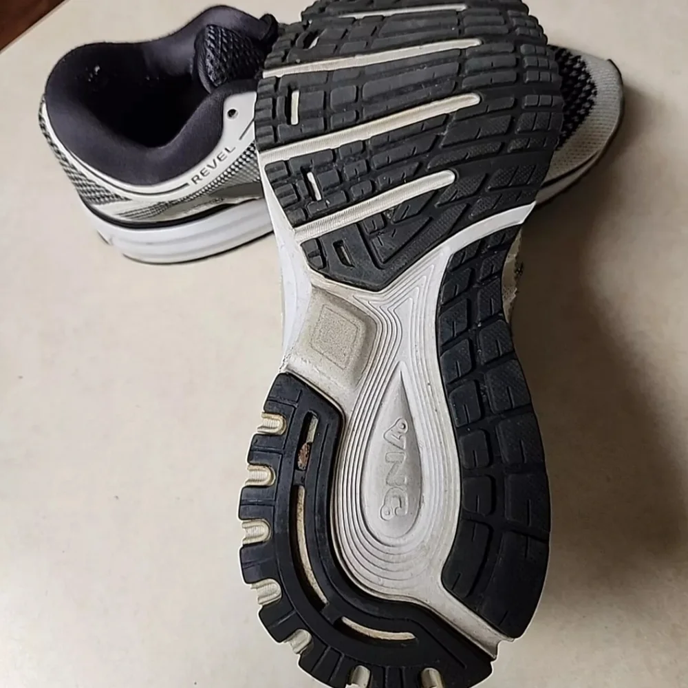 Brooks Revel 5 Road Running Shoes Women's Size 8.5 M White Black 1202491B155 - Picture 11 of 12